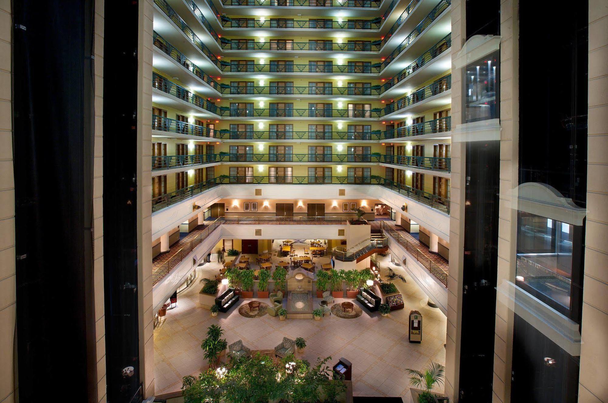 Embassy Suites By Hilton Indianapolis Downtown Intérieur photo